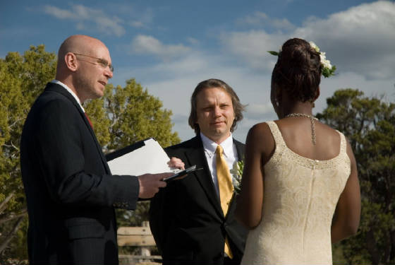KissingWedding37.JPG